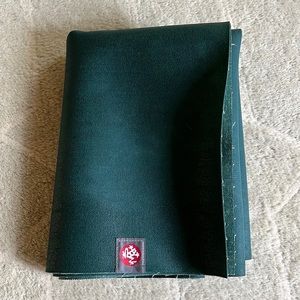 Manduka Dark Green Yoga Mat